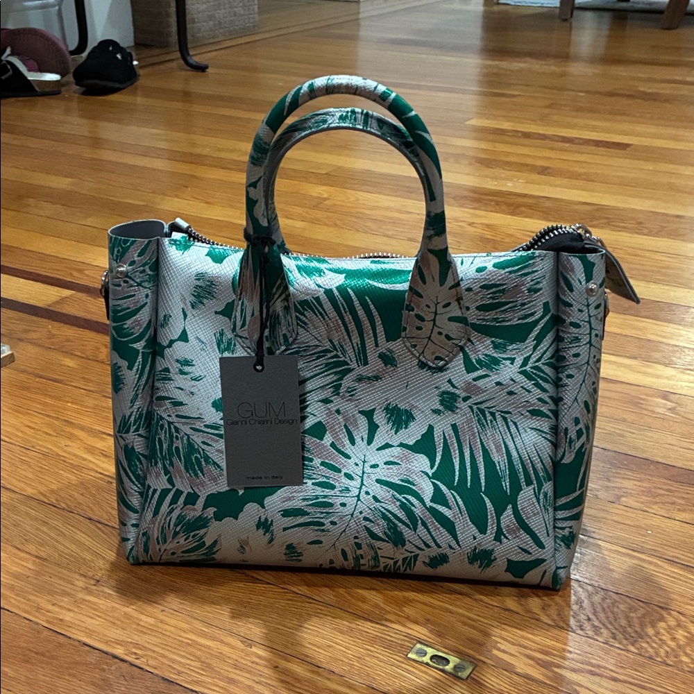 GUM Green and White Leaf Print Tote Bag